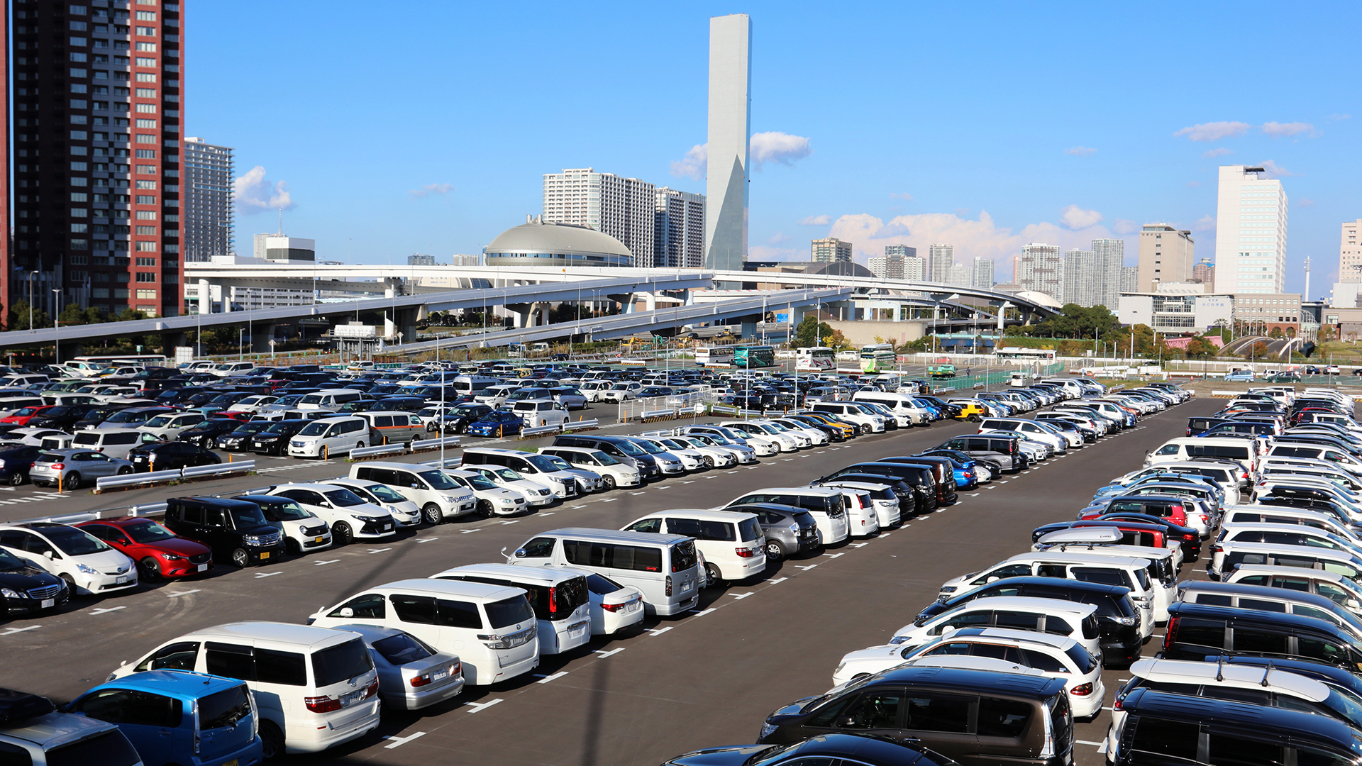 東京都、横浜市の駐車場警備・交通誘導警備・イベント警備は株式会社オールマイティセキュリティサービス